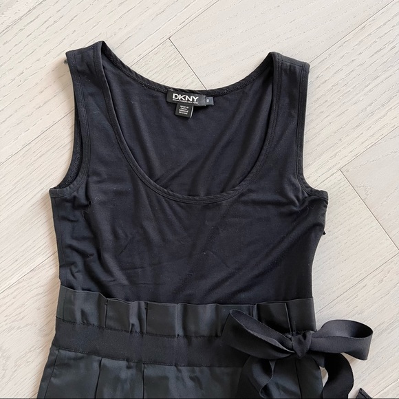 DKNY Paperbag Dress Size 0 - Picture 2 of 4